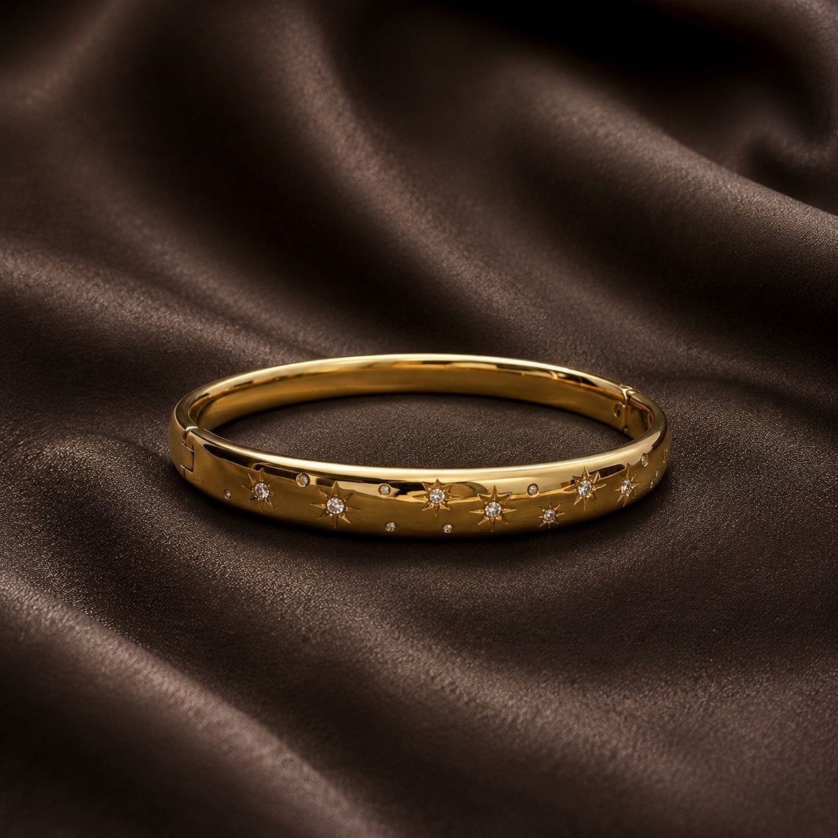 Gold star bracelet