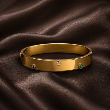 Gold bracelet with crystal details