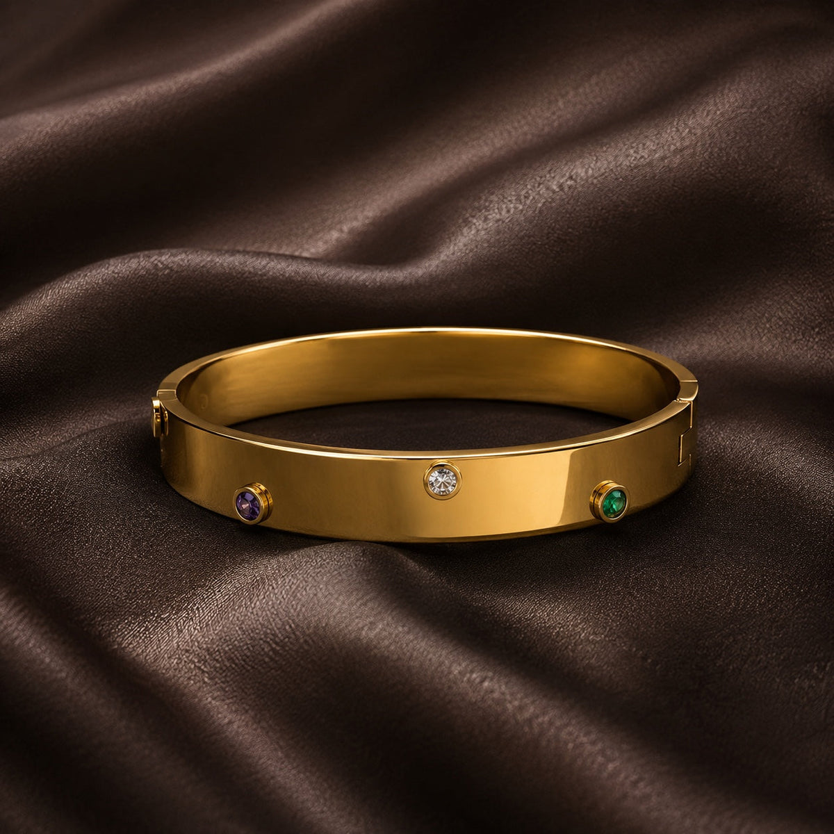 Gold bracelet with crystal details